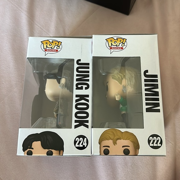 Jung Kook and Jimin BTS Funko pops - Picture 4 of 8
